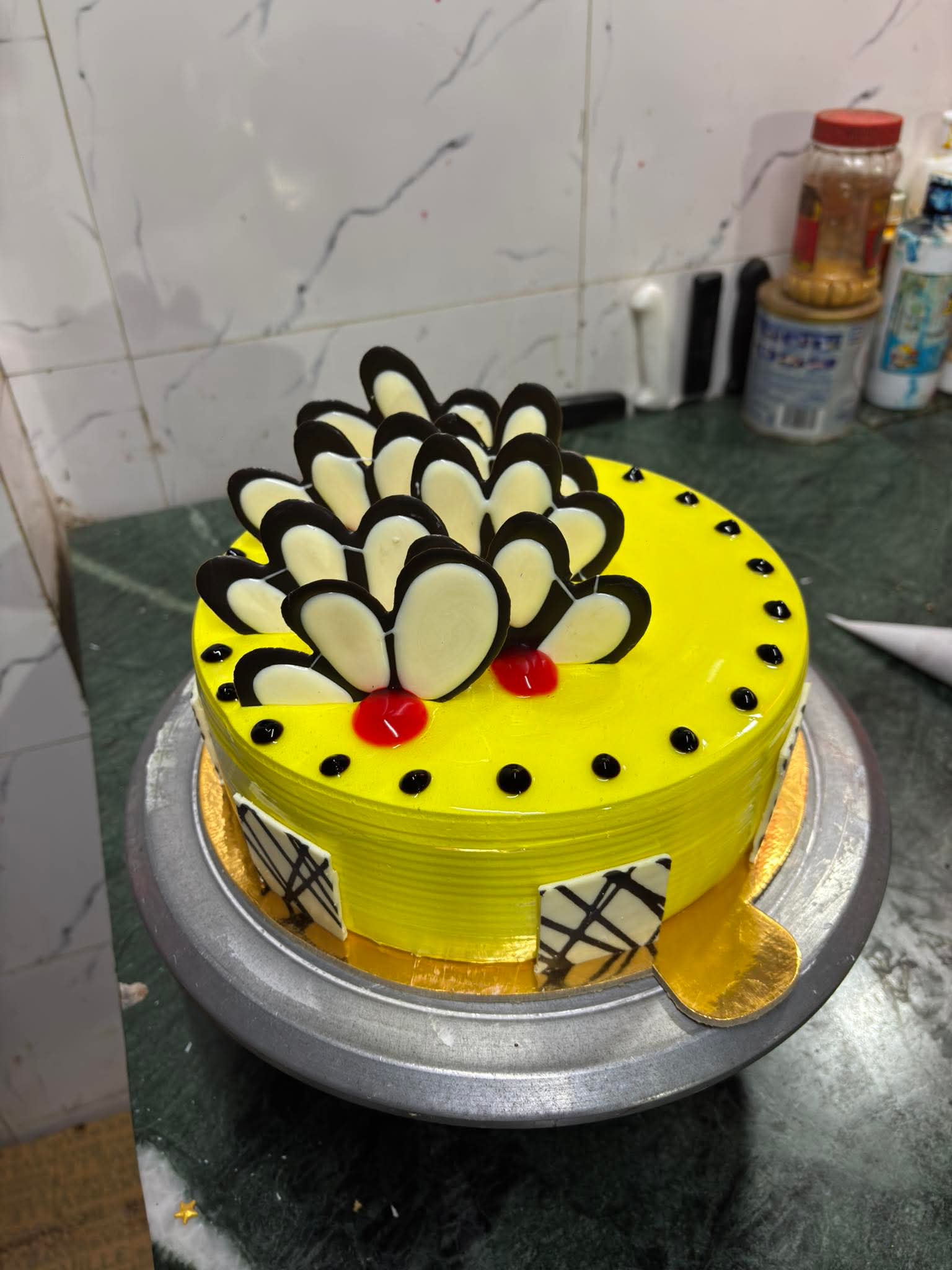 Pineapple Luxe Designer Cake