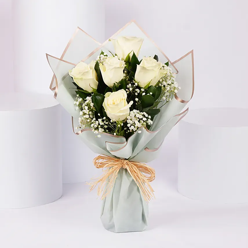 Crystal Love – 5 White Rose Bouquet