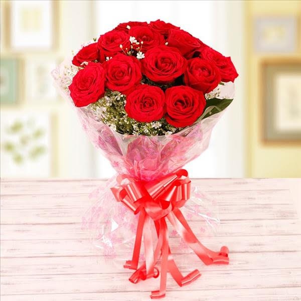 Classic 12 Red Roses Bouquet